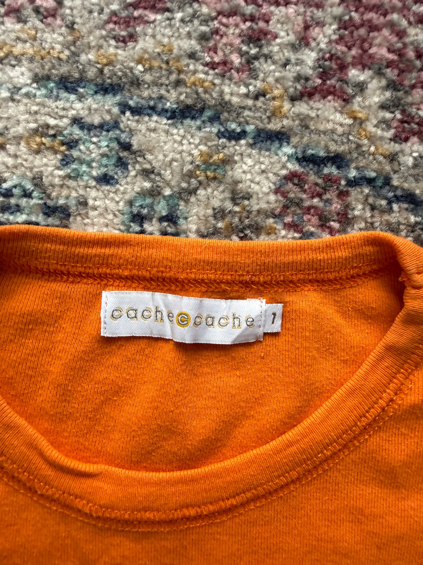 Vintage cache cache orange graphic short sleeve top