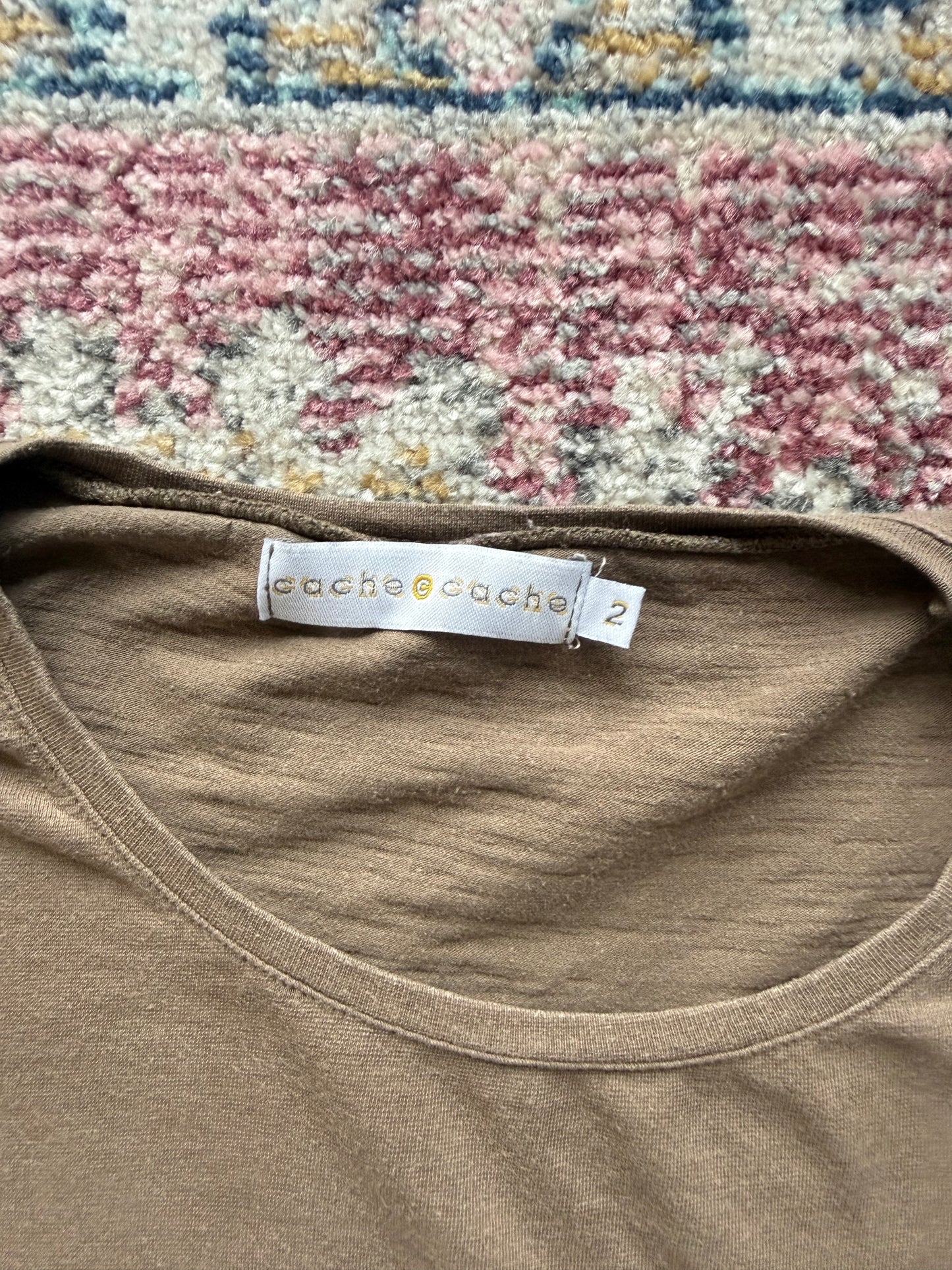 Vintage khaki cache cache graphic long sleeve top