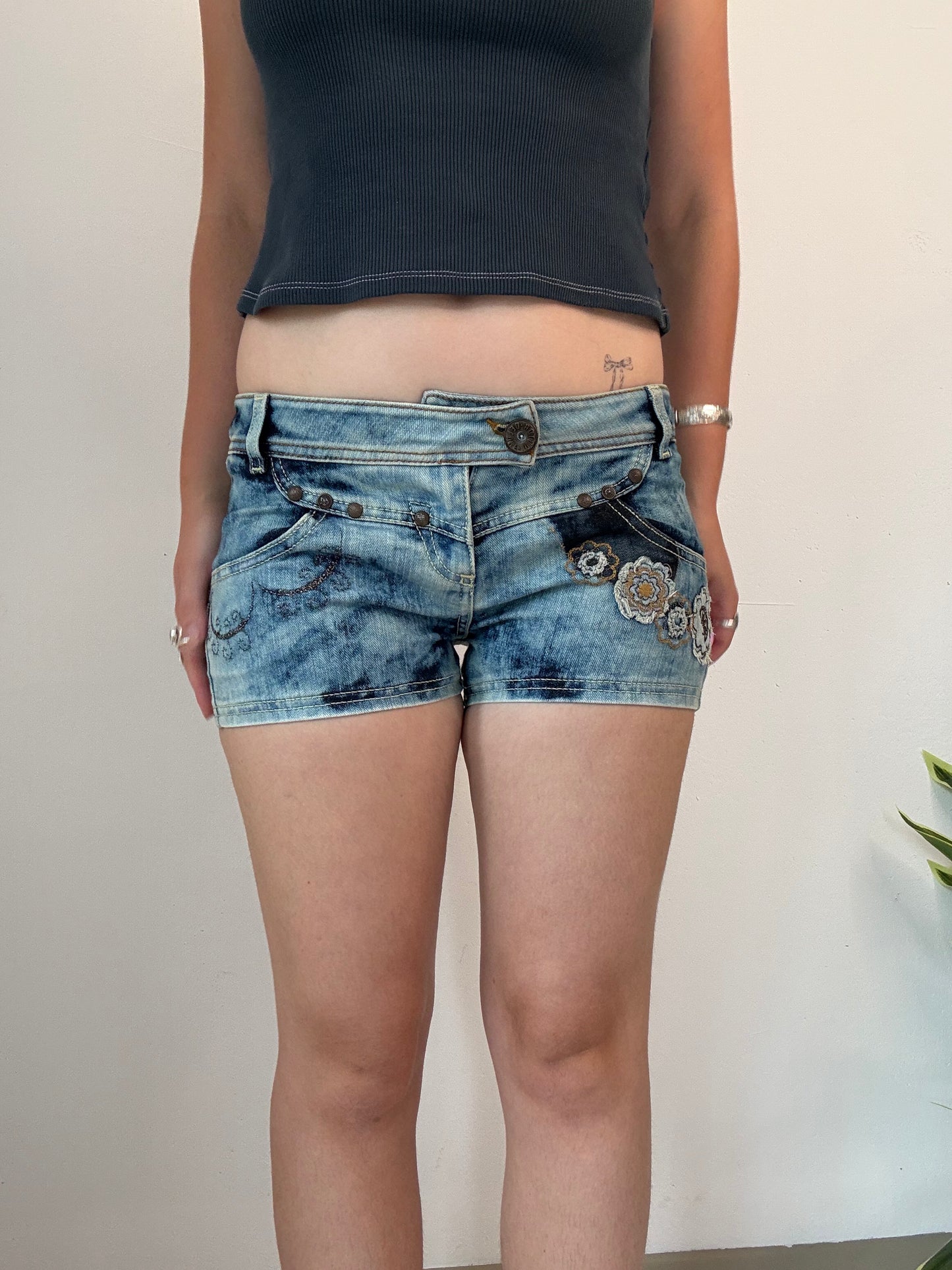 Y2k low rise denim mini shorts