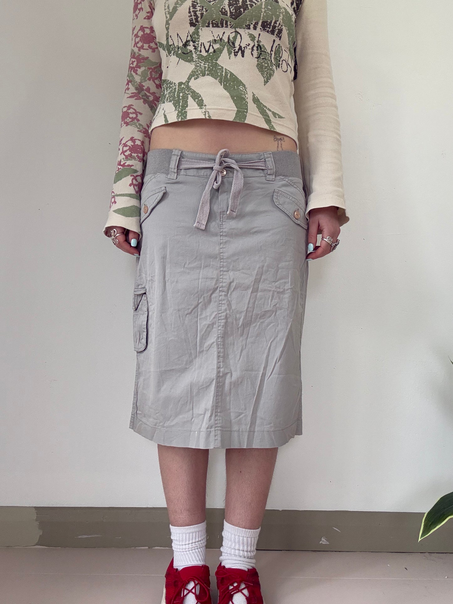 Vintage low rise grey cargo style midi skirt