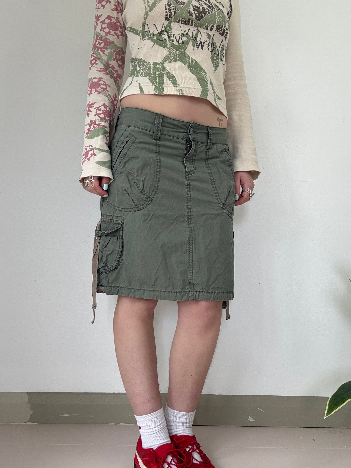 khaki low rise cargo midi skirt