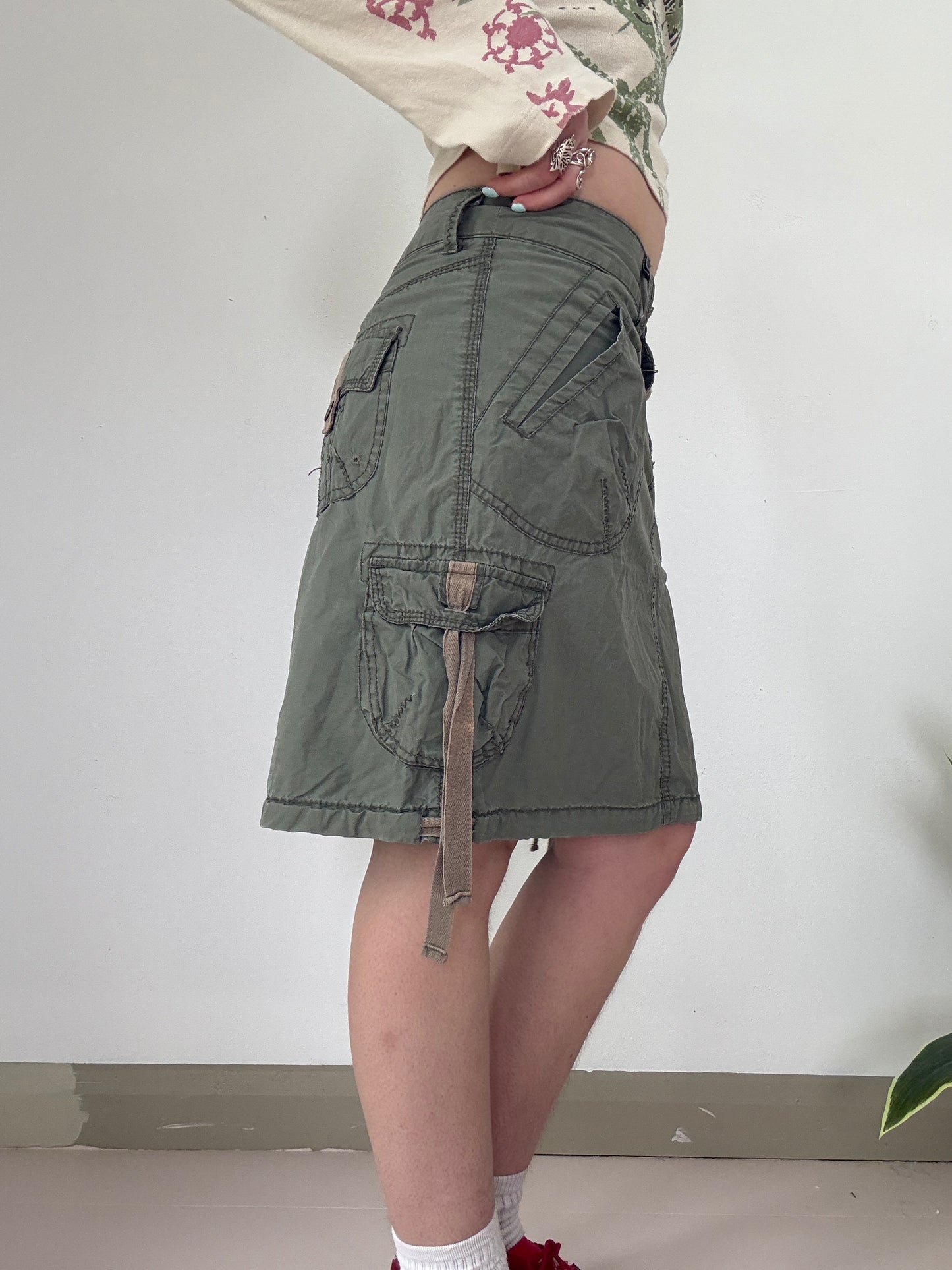 khaki low rise cargo midi skirt