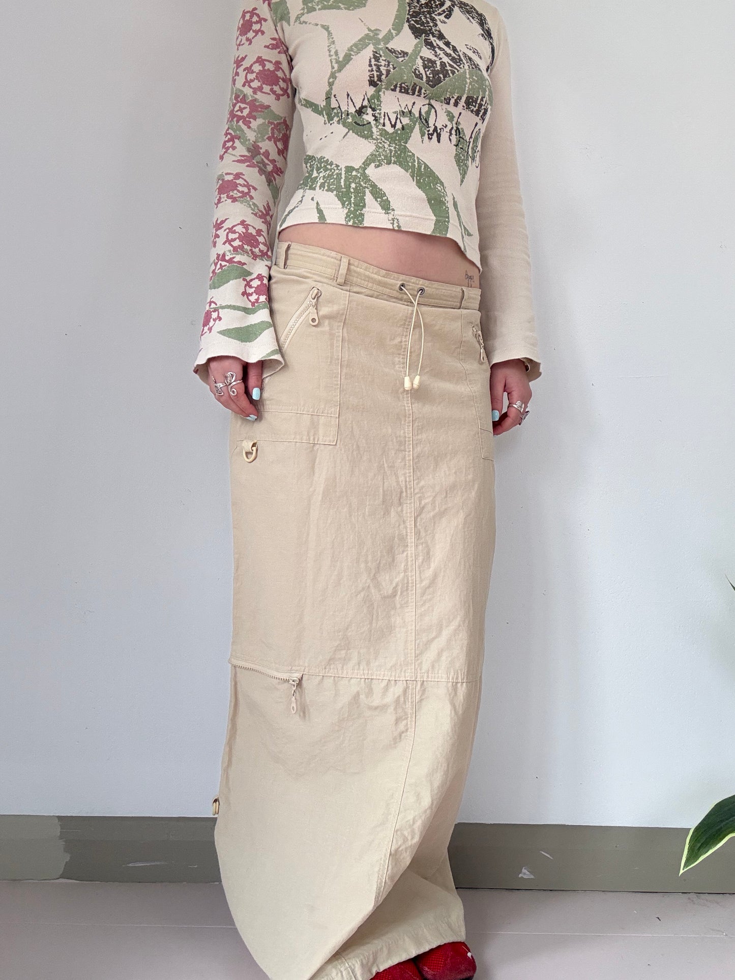 Vintage low rise lightweight cargo style maxi skirt
