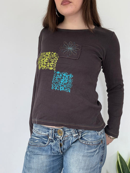 Vintage graphic long sleeve top