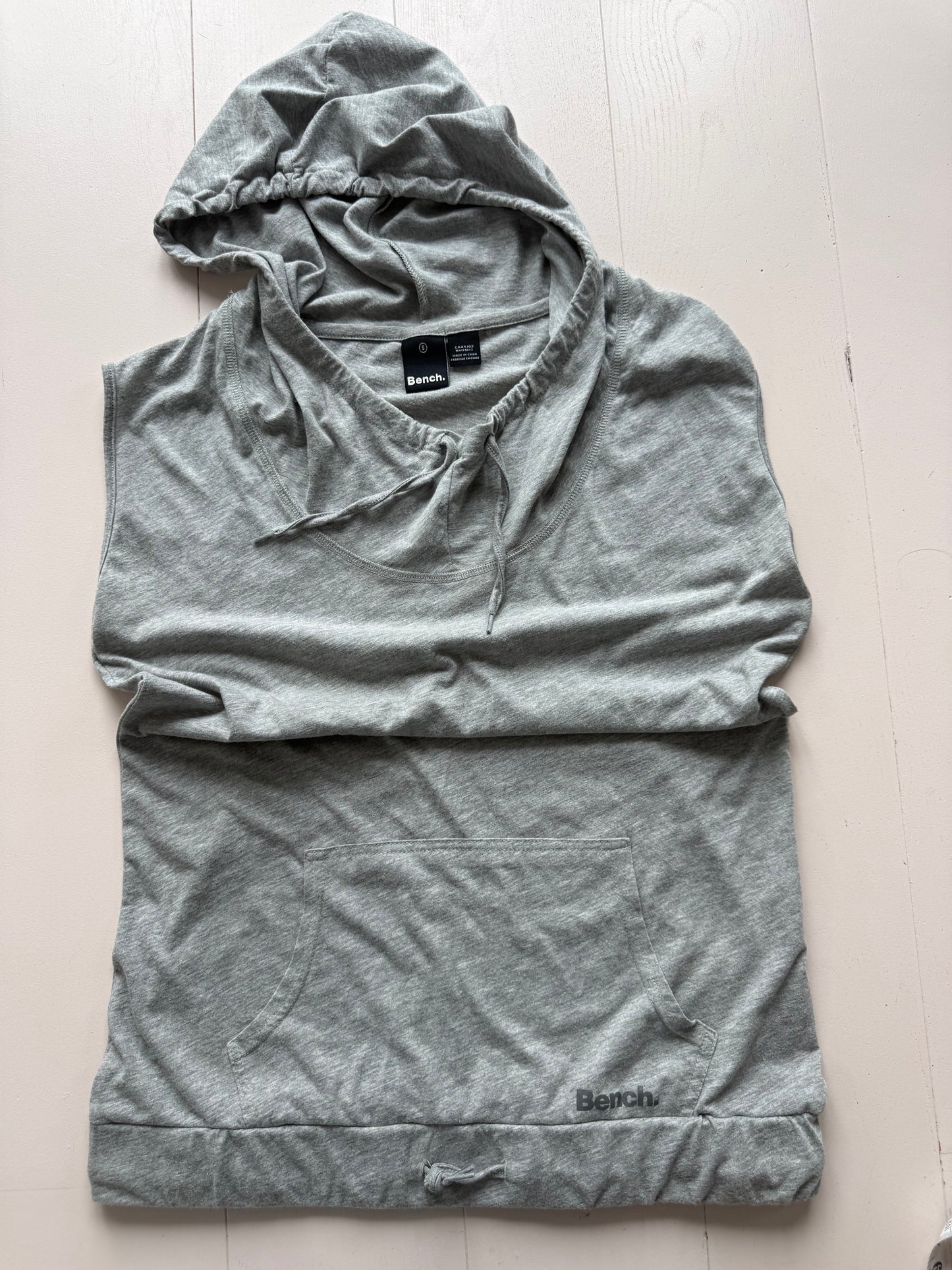 Bench grey hooded short sleeve top