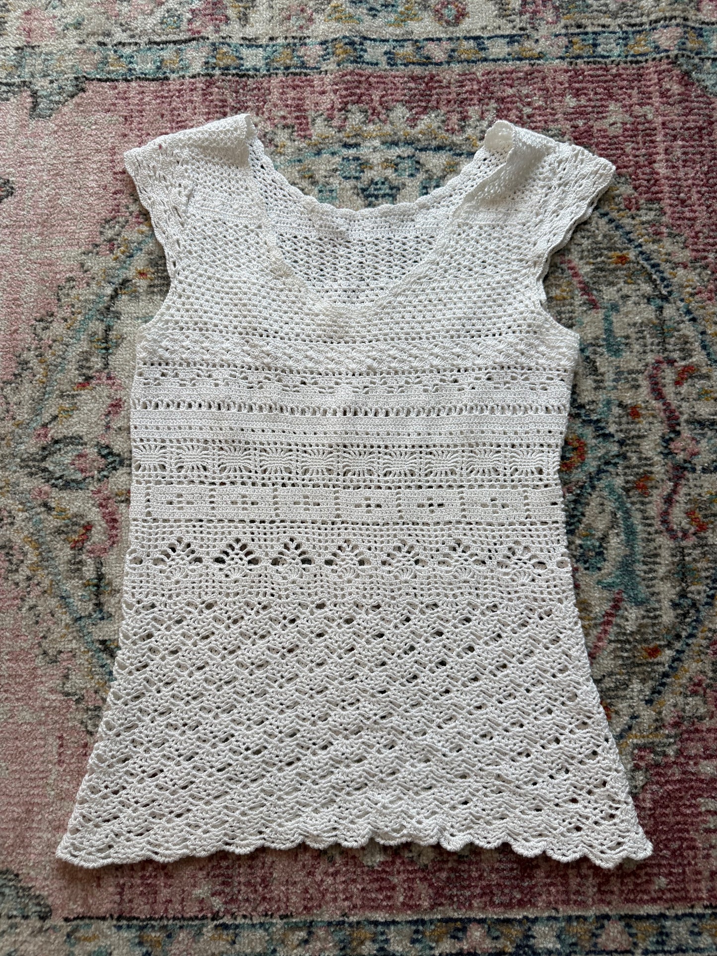 White crochet short sleeve top