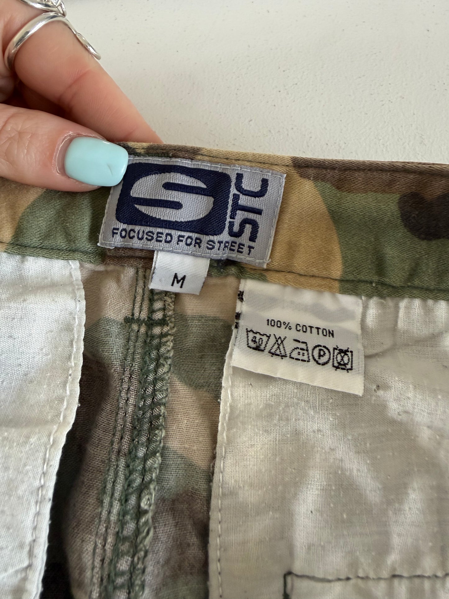 Camo mini cargo shorts with zipper details