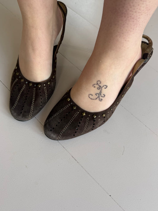 Vintage brown studded kitten heels