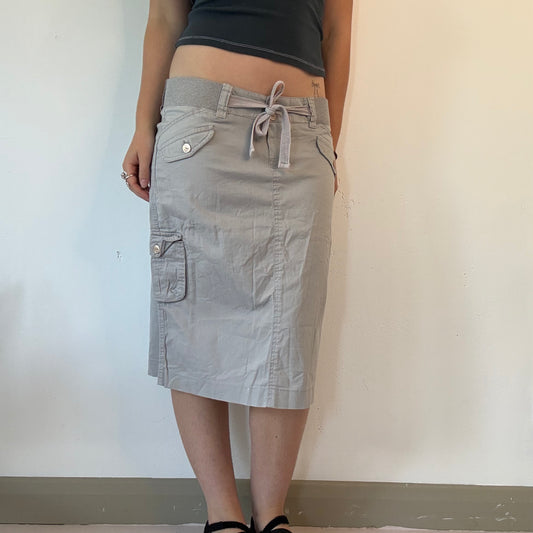 Grey low rise cargo skirt
