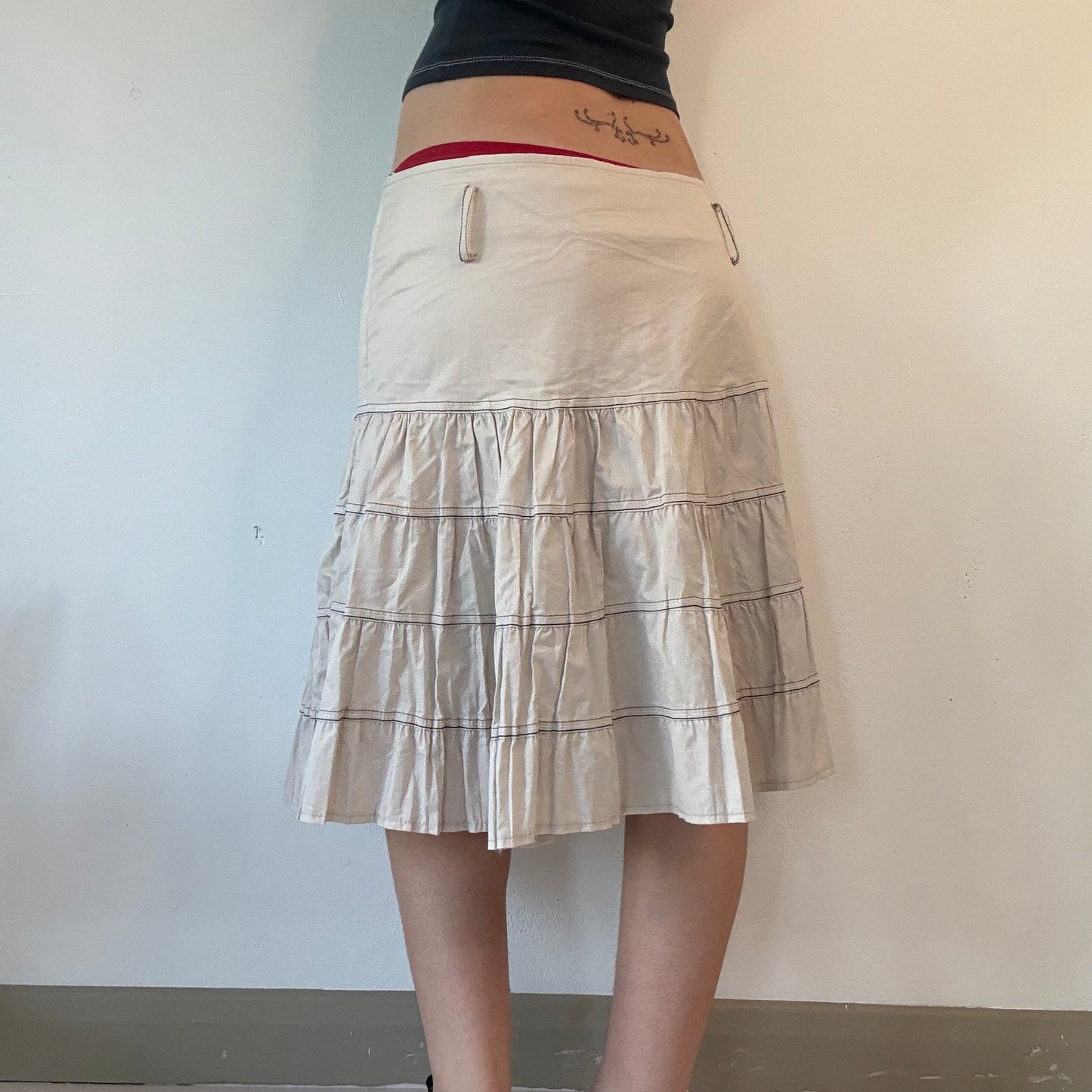 Vintage low rise creme pleated midi skirt