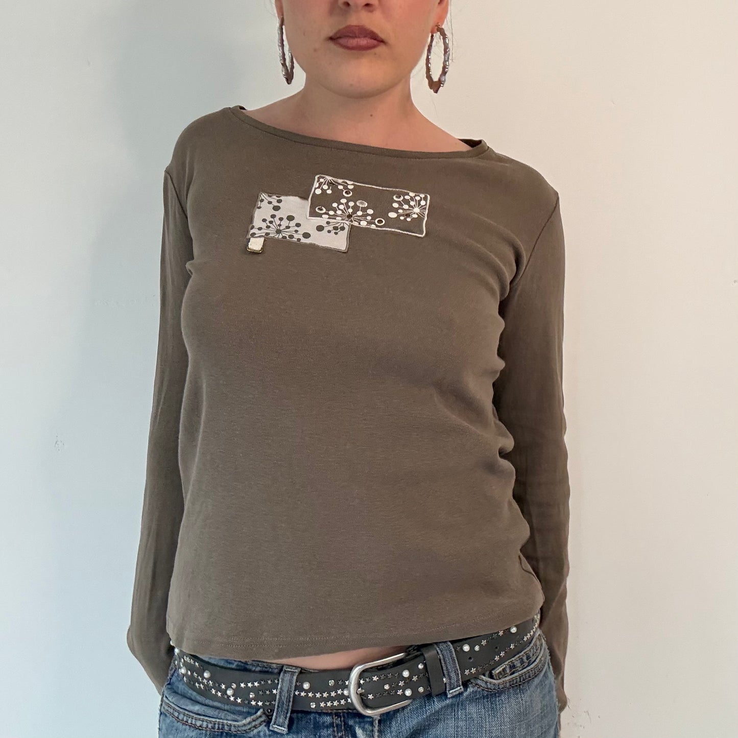 Vintage khaki cache cache graphic long sleeve top