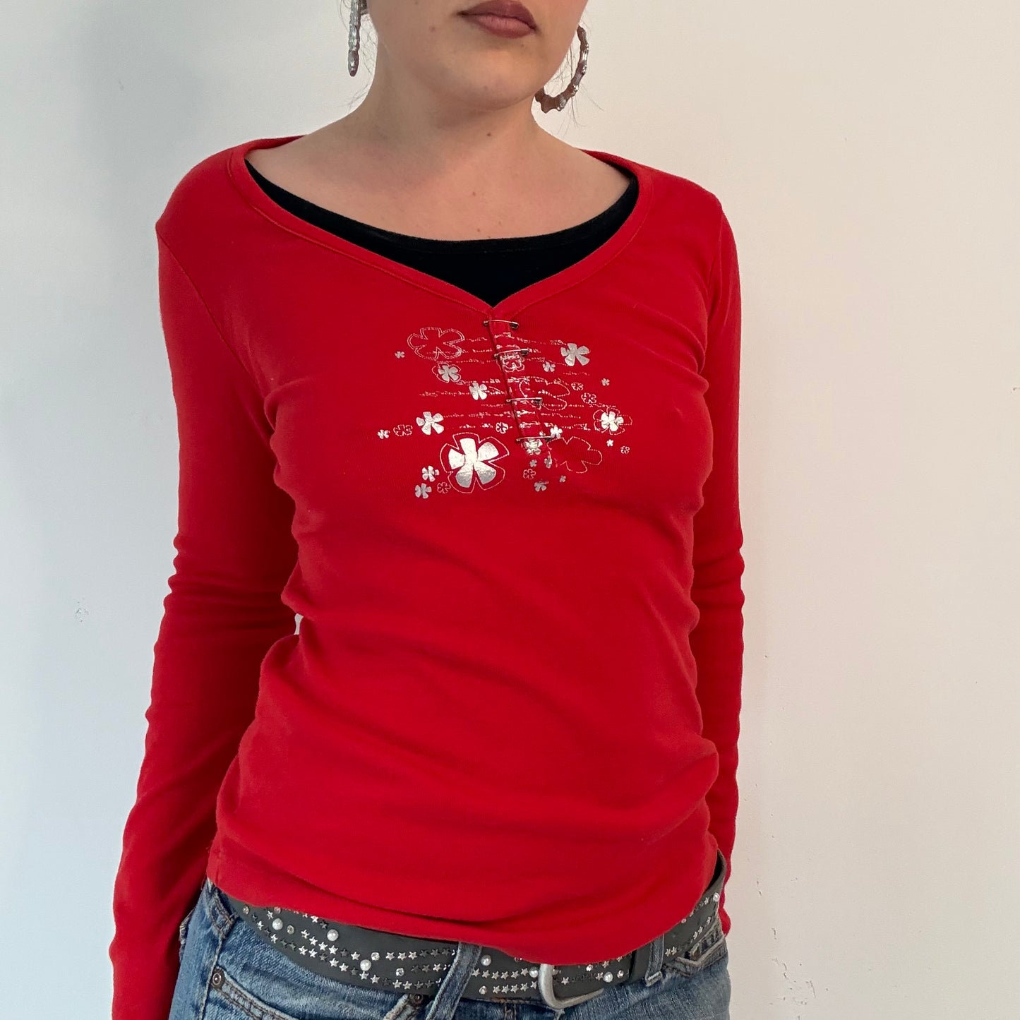 Vintage cache cache red graphic long sleeve top