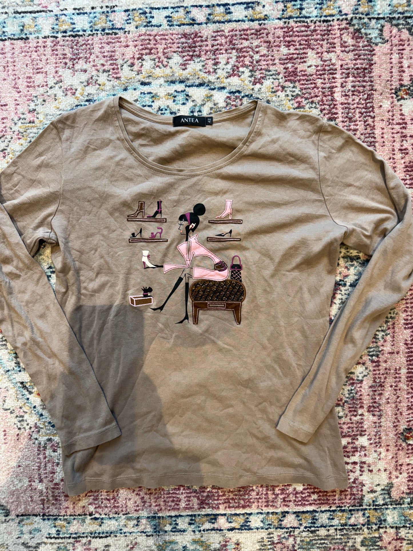 Vintage graphic taupe long sleeve top