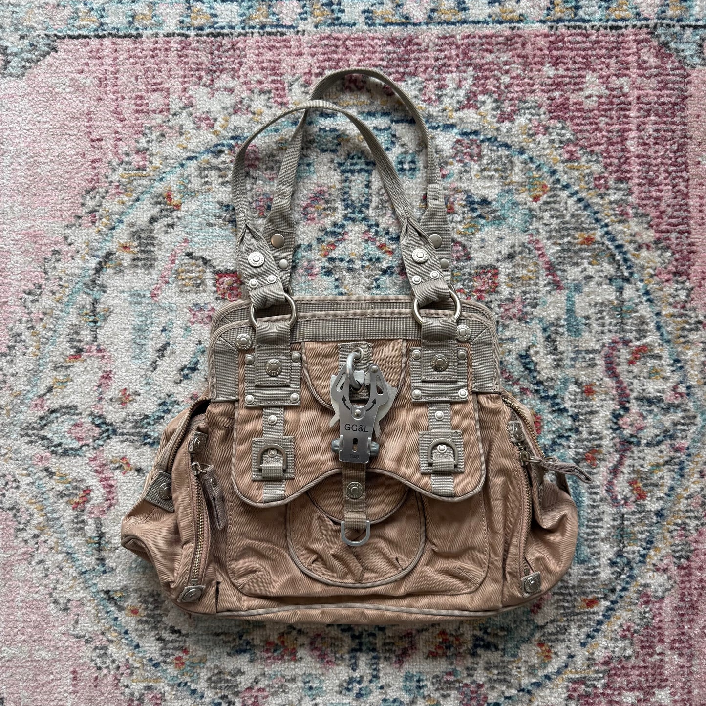 GGl beige shoulder bag with silver details
