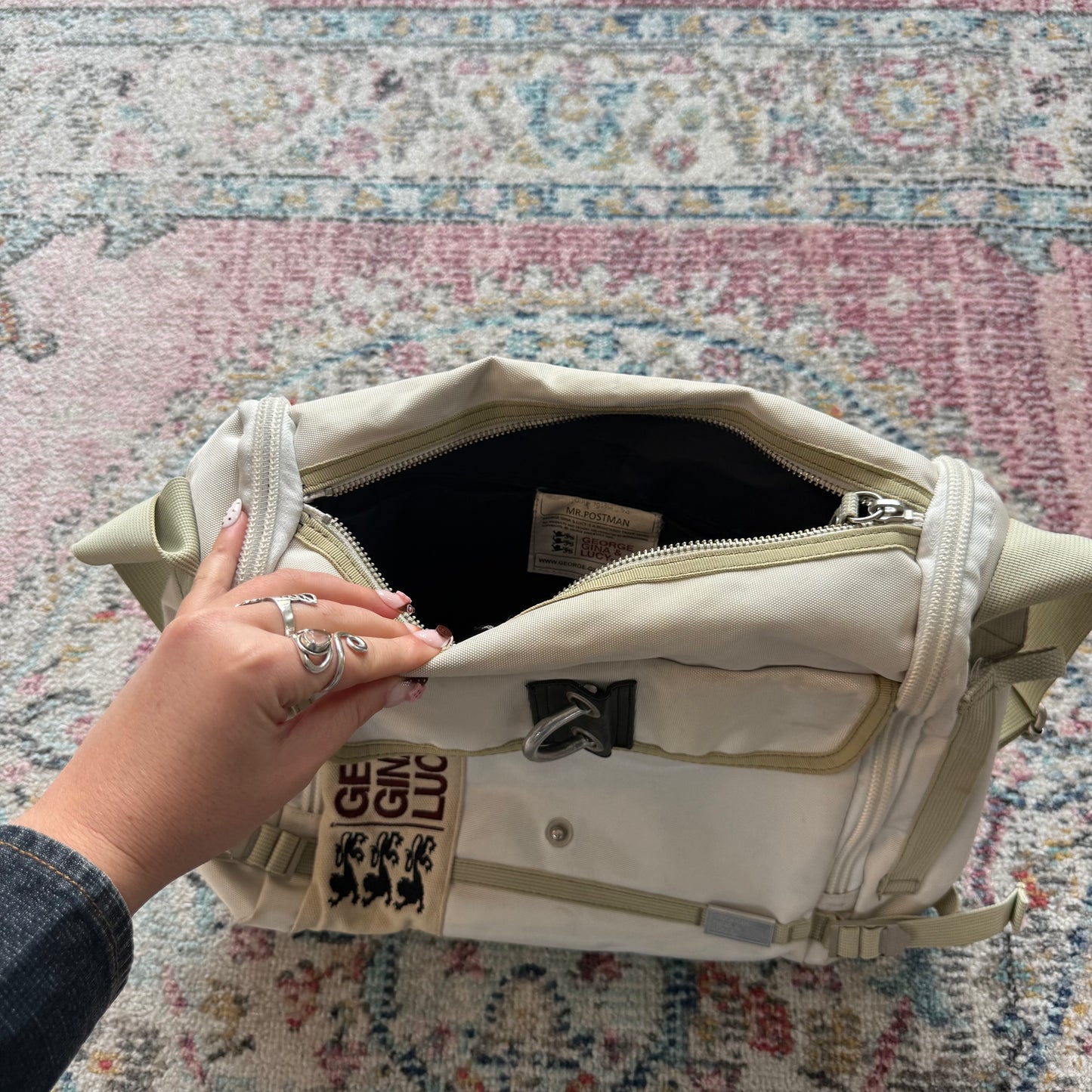 GGL white & creme sling bag